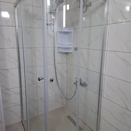 Bed & Breakfast Mystery Garden