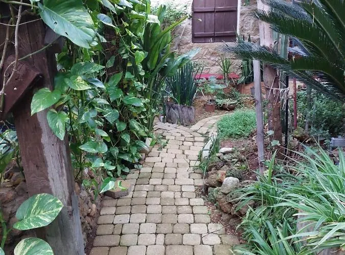 Panzió Mystery Garden